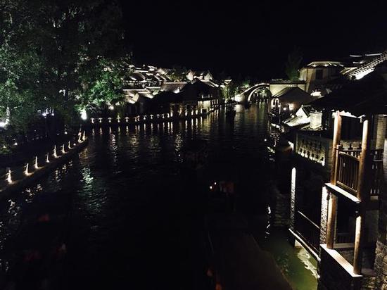 探索｜梅赛德斯-奔驰SUV家族古北水镇初体验