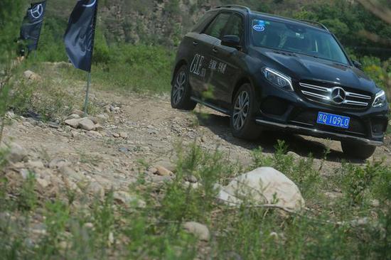 探索｜梅赛德斯-奔驰SUV家族古北水镇初体验