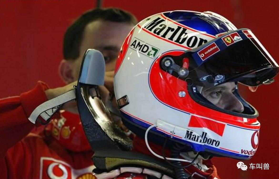 戴个赛车头盔,最好再加个hans,在38度的北京不开空调,感受到了车手在