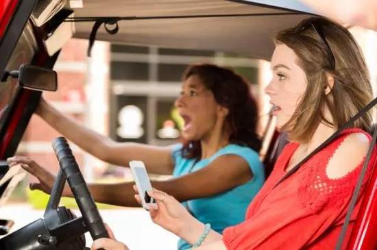 车主必读 | 这些行为比酒驾开车还危险，我已经吓呆了！