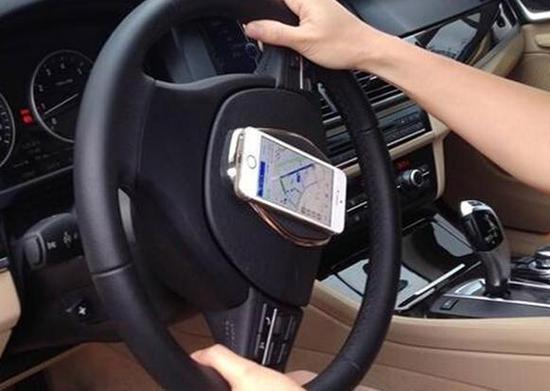 自驾游：车内切记不能带这些车品