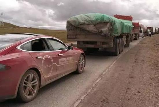 国内土豪开百万超跑进入川藏！实在丧心病狂！