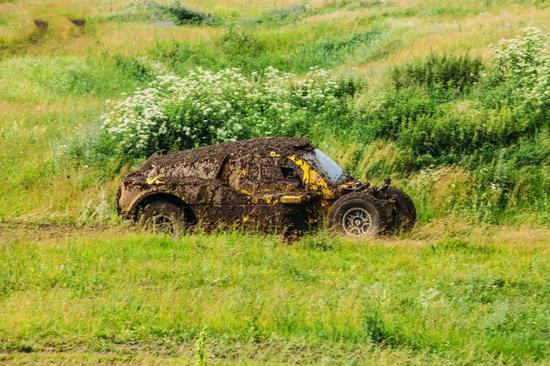 关于丝绸之路拉力赛，今天我们聊点“污”的