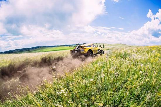 关于丝绸之路拉力赛，今天我们聊点“污”的