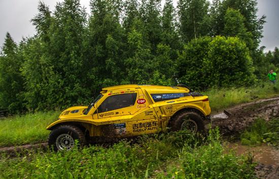 关于丝绸之路拉力赛，今天我们聊点“污”的