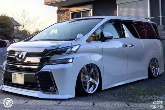 买辆丰田面包车只是开始 改成低趴才是赢家