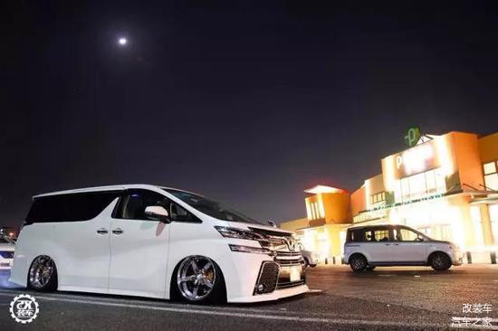 买辆丰田面包车只是开始 改成低趴才是赢家