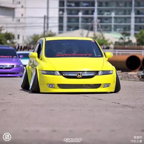 买辆丰田面包车只是开始 改成低趴才是赢家