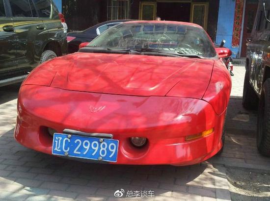 小区看到一辆跑车，比法拉利罕见，这车修车师傅也是头一次看到