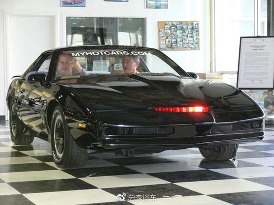 小区看到一辆跑车，比法拉利罕见，这车修车师傅也是头一次看到