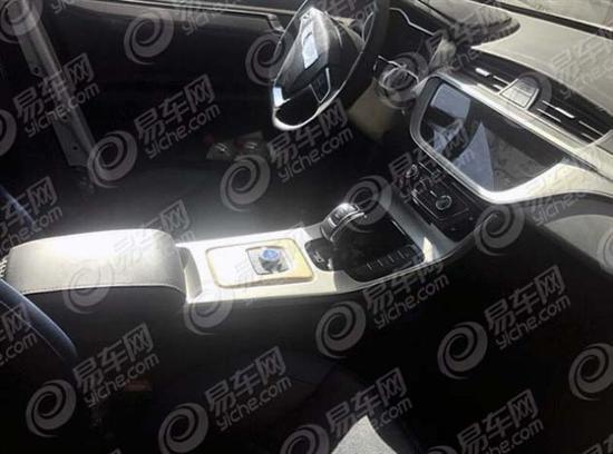 搭7速DCT变速箱 帝豪GS HEV版谍照曝光