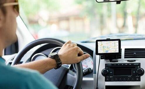 后视镜小圆镜，应该安在哪个位置才最好？