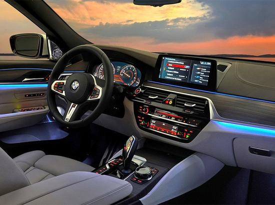 法兰克福车展上最受关注的宝马 却是一台简配车！