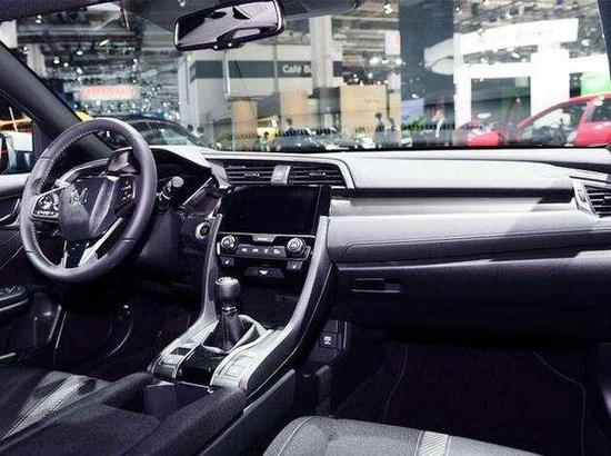 思域两厢版 即将国产上市 加价三万 照样排队等待