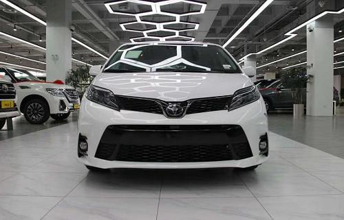 20款塞纳四驱顶配 家用商务空间舒适兼得