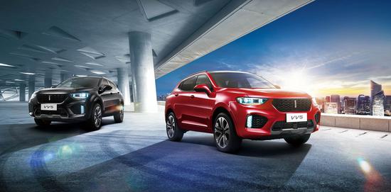 首月销量仅1万出头，同比腰斩，WEY陷入“同室操戈”困局