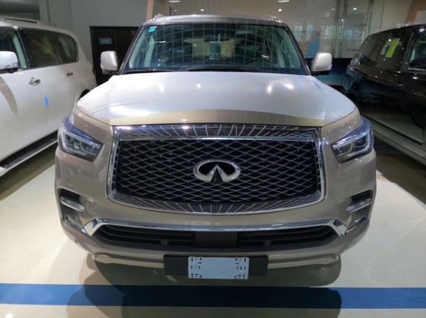 2020款英菲尼迪qx70金色外观更为大气