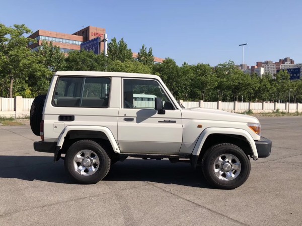 19款丰田lc71三门短版天津平行进口现车