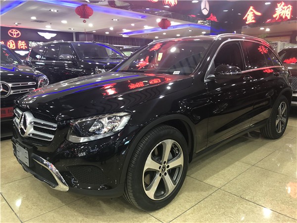 2019款奔驰glc300小型suv价格绝佳越野