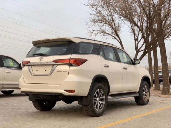 进口丰田穿越者4000v6引擎独家车源销售