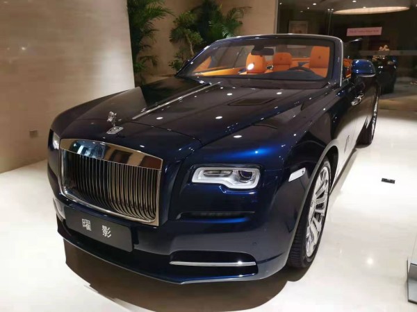 劳斯莱斯曜影2+2敞篷 全车延展木太美了