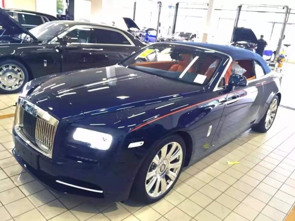 劳斯莱斯曜影2+2敞篷 全车延展木太美了