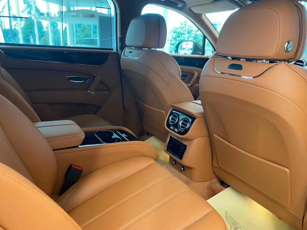 2020款宾利添越展厅现车特惠惊爆促销价