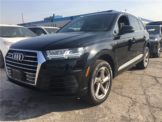 小编在天津站平行进口经销商处了解到,2019款奥迪q7现车的详细咨询,加