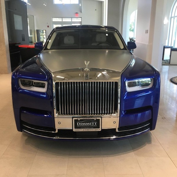 劳斯莱斯库里南顶级豪华suv稀缺双拼色