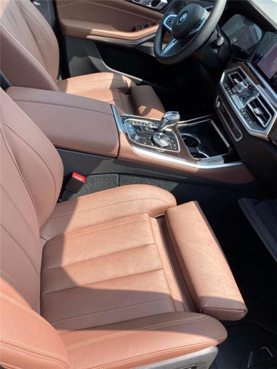 2020款宝马X5八月钜惠酬宾60余万能分期