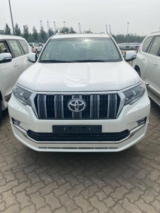 20款丰田霸道4000即将落幕的大气越野车