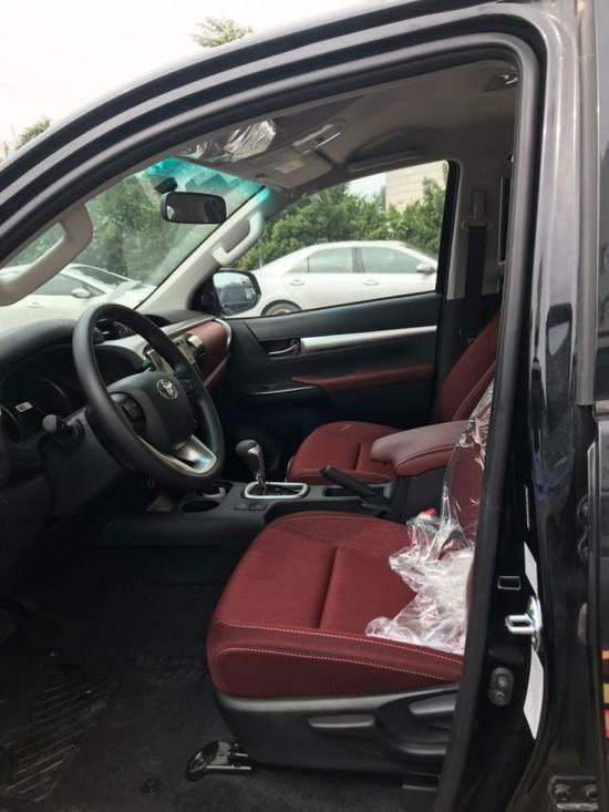 20款丰田海拉克斯2.7现车以不多 小皮卡