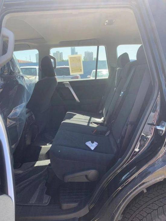 20款丰田霸道2700底挂天窗版港口优惠价