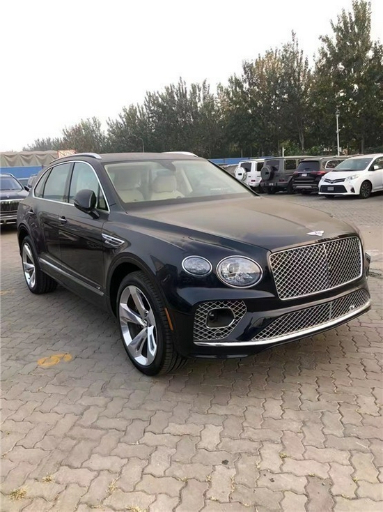 22款宾利添越v8美规报价外观内饰超豪华