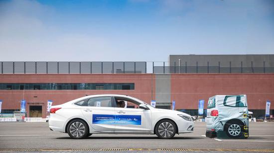 四天五轮的“智能”比拼 长安新CS75让你告别停车难