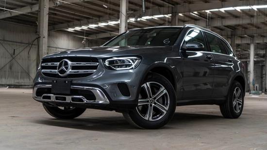 20款奔驰glc300全新换代车型glc终于登场,不过相比之前的glk,glc更多