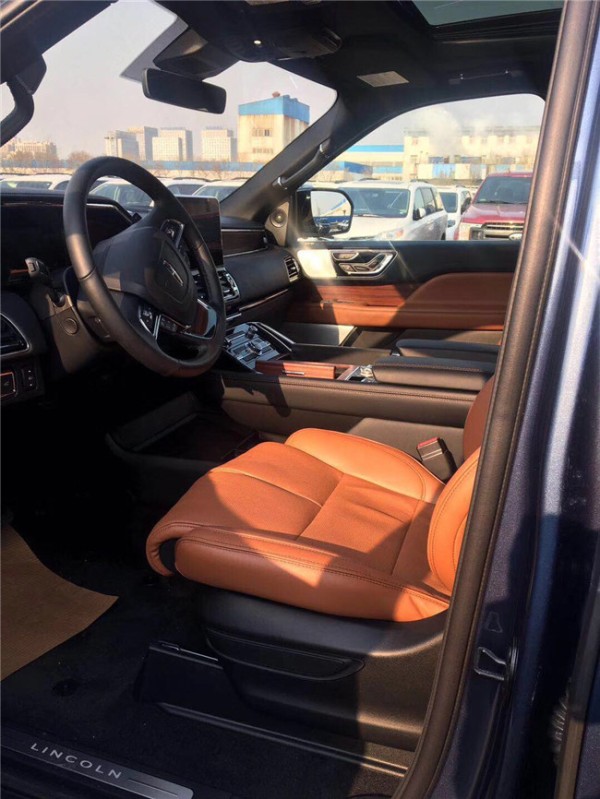 新款林肯领航员网红通通到我这里选车
