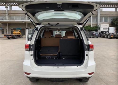 2020款丰田穿越者2700中东版天津港价格