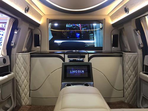 20款林肯领袖一号商务车特惠价132万起