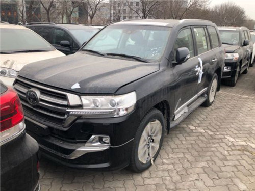 2019款丰田酷路泽5700中东版陆巡57v8