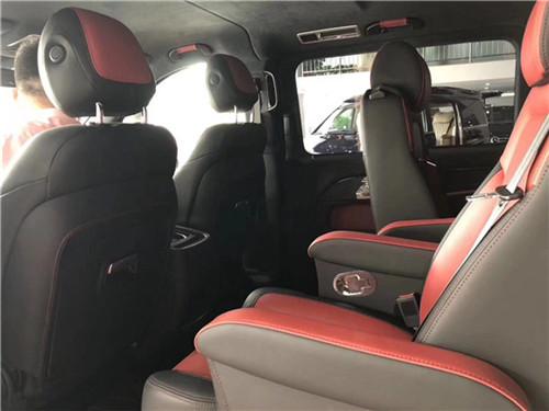 进口奔驰巴博斯七座商务车性能升级