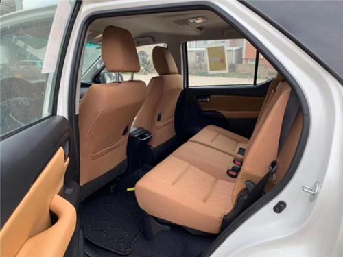 2020款丰田穿越者2700中东版天津港价格