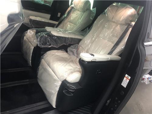 2020款雷克萨斯LM300九月金秋百万钜惠