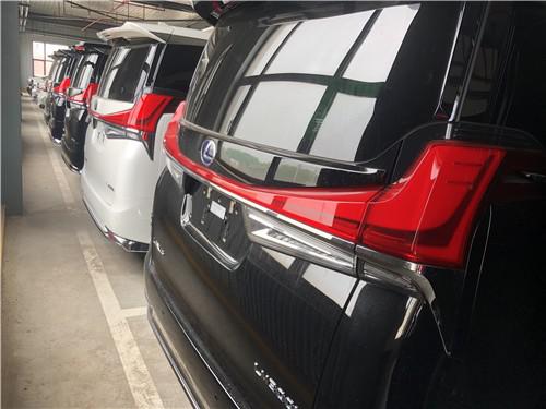 2020款雷克萨斯LM300九月金秋百万钜惠