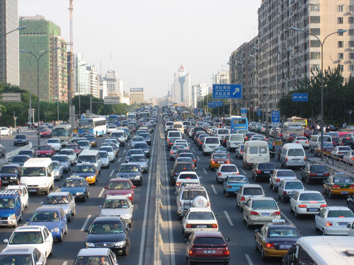 政府工作报告：稳定增加汽车、家电等大宗消费