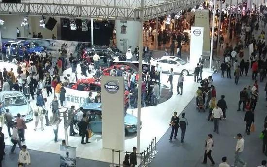 2017年全球汽车销量首破9000万辆，超25%在中国