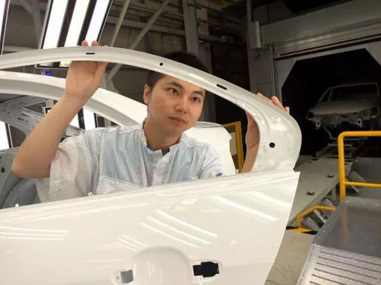 了不起！一汽-大众员工黄波当选第十三届全国人大代表