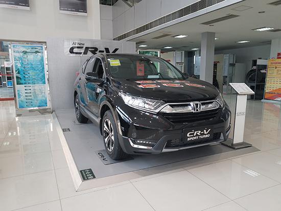 东风本田4S店内的CR-V 郭跃摄