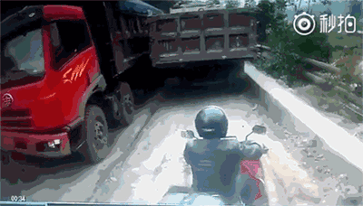 大众推全新小型SUV/沃尔沃XC20曝光/马自达CX-8实车曝光 | 车图腾晚报