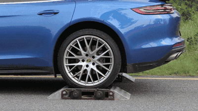 没想到！这台“轿跑”的四驱居然秒杀了90%的SUV